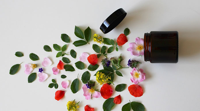 Dlaczego warto stosować kosmetyki naturalne?