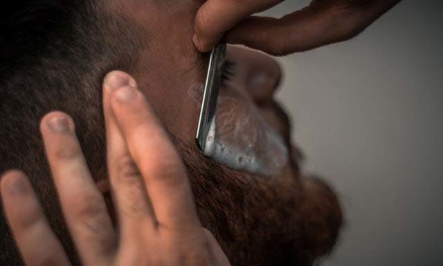 Jak się golić, by uniknąć podrażnień skóry?