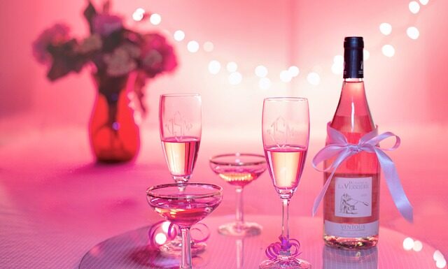 Ile kosztują szkła do okularów z antyrefleksem? Ile kosztują szkła do okularów z antyrefleksem?