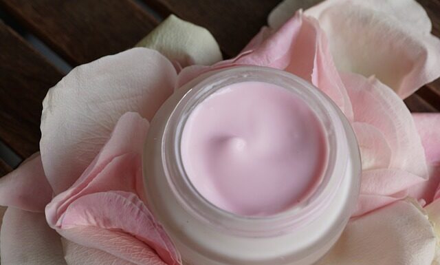 Jakie serum pod makijaż? Jakie serum pod makijaż?