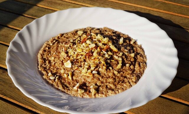 Czy po Płatkach pod oczy nakładać krem?