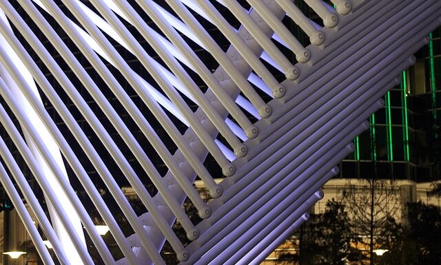 Czy krzywizna soczewek ma znaczenie?