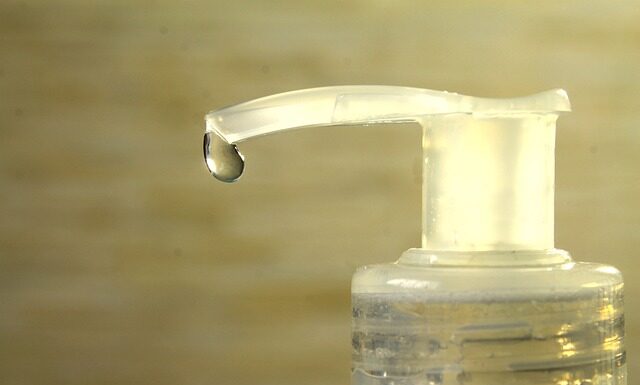 Czym dezynfekować urządzenia kosmetyczne?