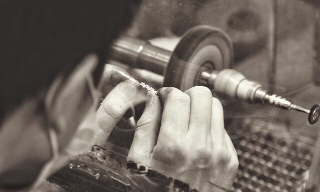 Co do polerowania szkła?