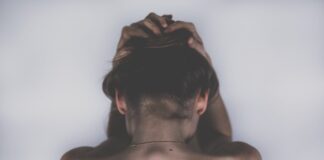 W jakiej pozycji spać Gdy boli kręgosłup szyjny?