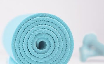 Jak usunąć plamy z moczu na materacu?