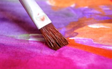 Czy pędzel do podkładu trzeba moczyć? Czy pędzel do podkładu trzeba moczyć?