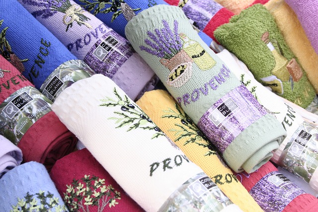 Z jakiego materiału są ściereczki do okularów? Z jakiego materiału są ściereczki do okularów?