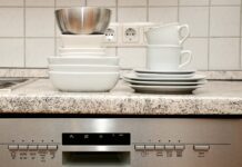 Co się stanie jak wleję płyn do naczyń do zmywarki? Co się stanie jak wleję płyn do naczyń do zmywarki?