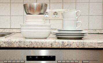 Co się stanie jak wleję płyn do naczyń do zmywarki? Co się stanie jak wleję płyn do naczyń do zmywarki?