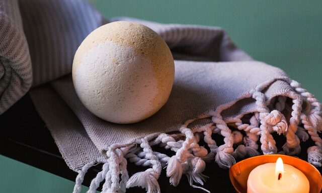 Czy można Nawilżać oczy płynem do soczewek?